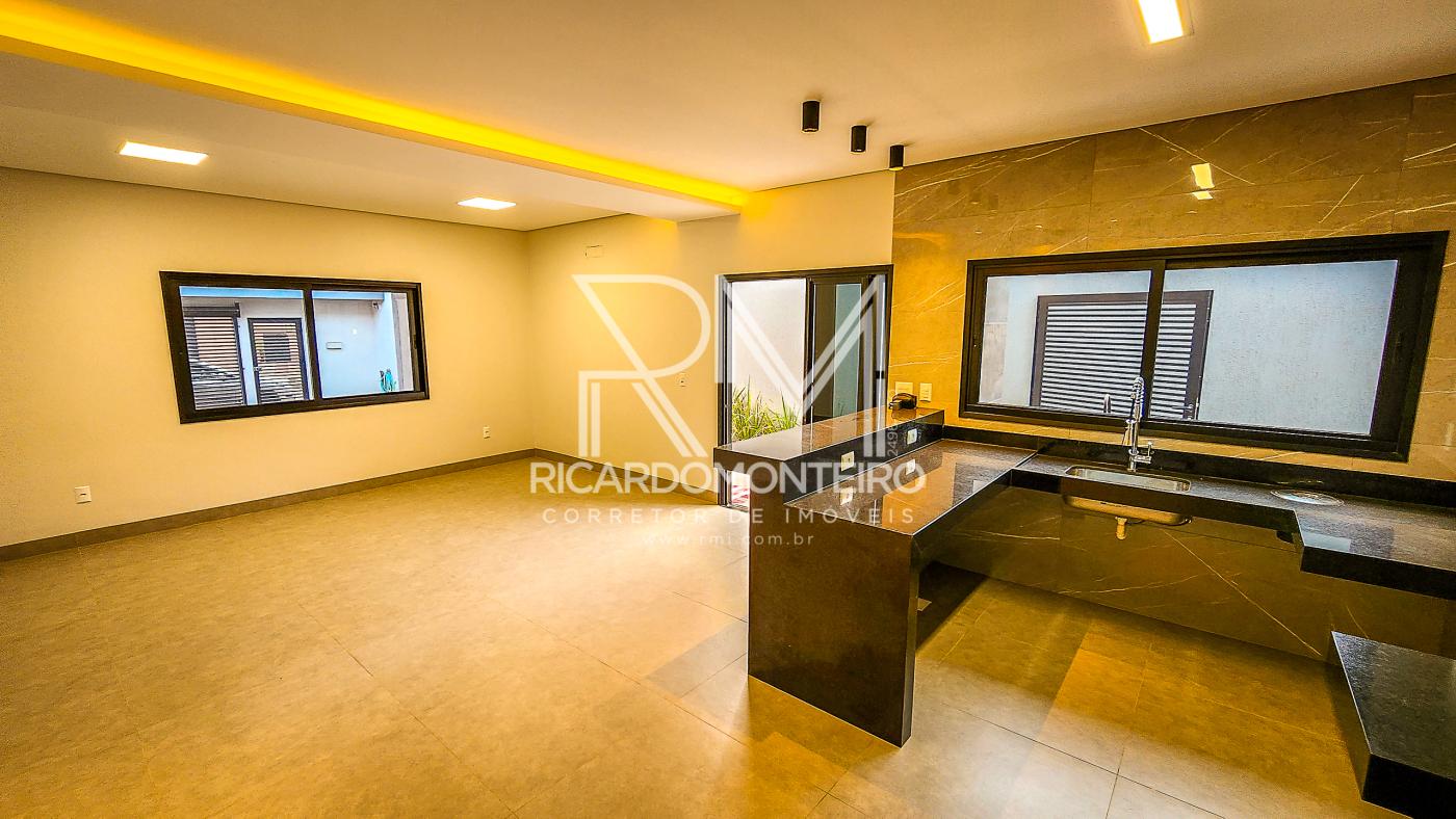 Casa à venda com 3 quartos, 118m² - Foto 1