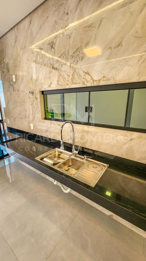 Casa à venda com 3 quartos, 188m² - Foto 8