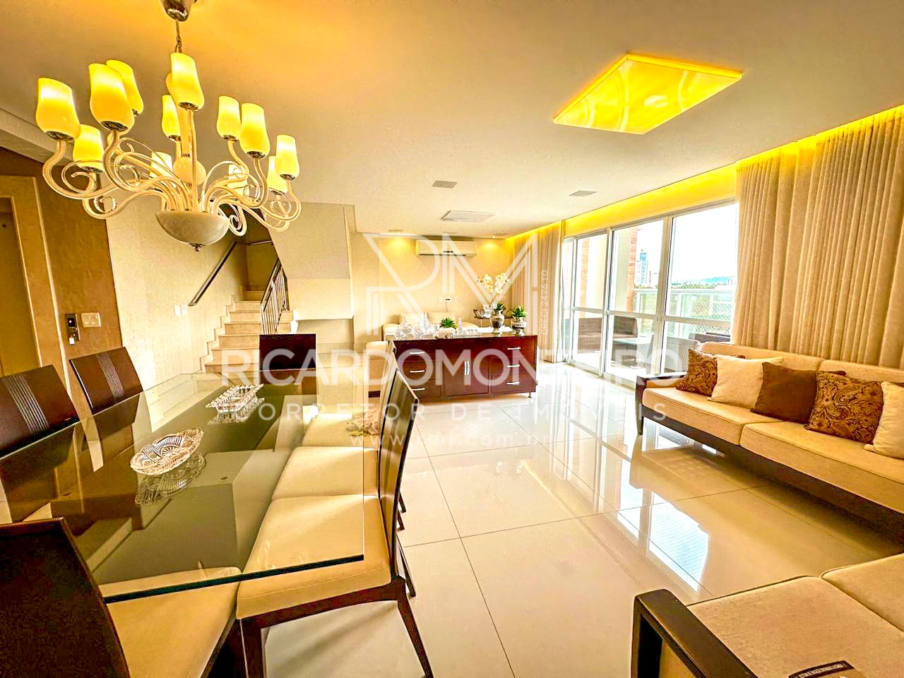 Apartamento à venda com 4 quartos, 246m² - Foto 2