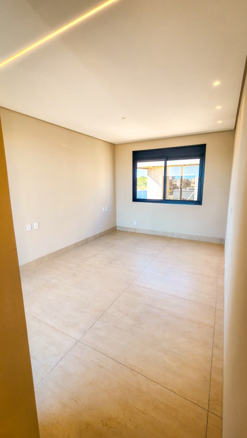 Casa de Condomínio à venda com 4 quartos, 305m² - Foto 15