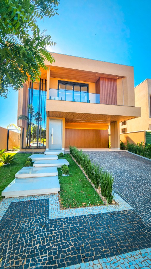 Casa de Condomínio à venda com 4 quartos, 305m² - Foto 1