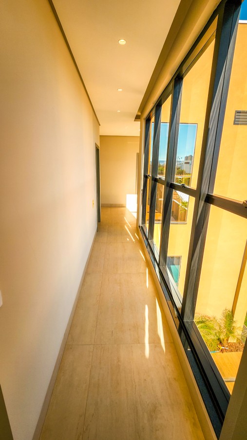 Casa de Condomínio à venda com 4 quartos, 305m² - Foto 18
