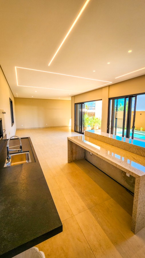 Casa de Condomínio à venda com 4 quartos, 305m² - Foto 9