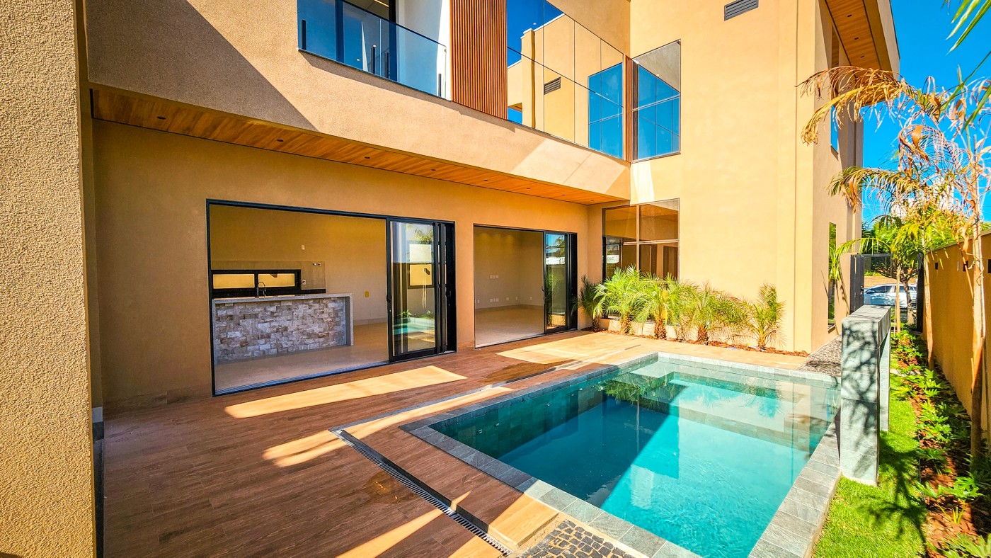 Casa de Condomínio à venda com 4 quartos, 305m² - Foto 3