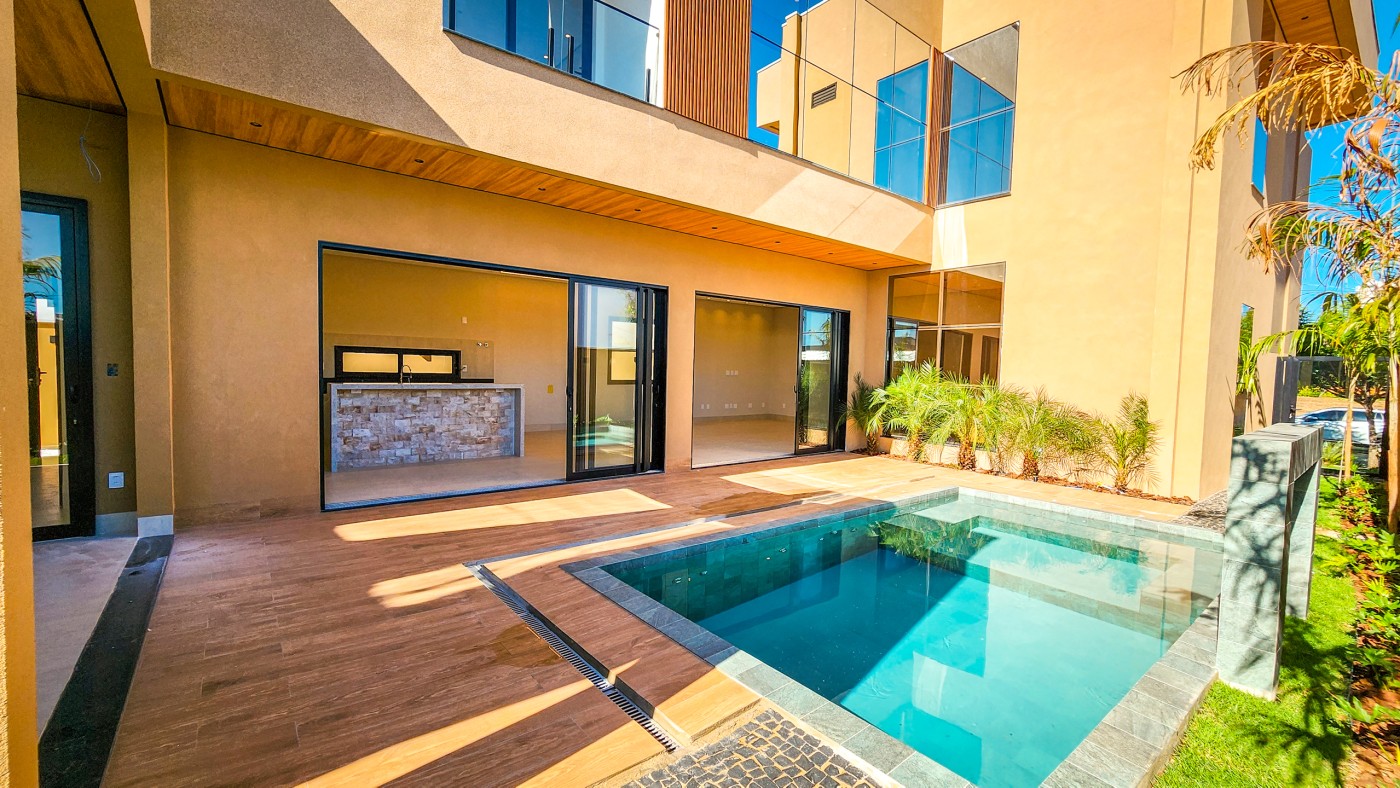 Casa de Condomínio à venda com 4 quartos, 305m² - Foto 4