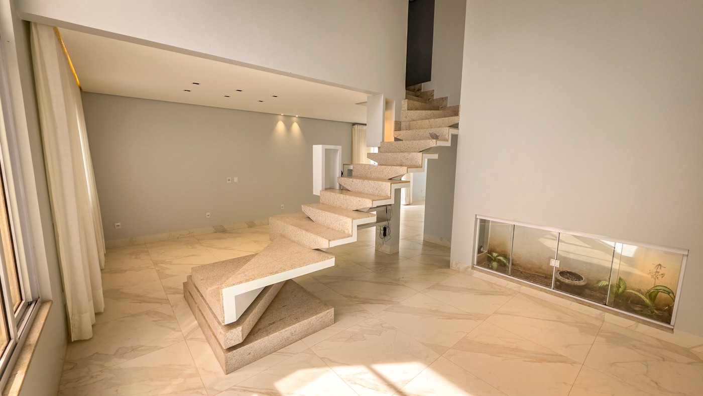 Casa para alugar com 5 quartos, 360m² - Foto 3