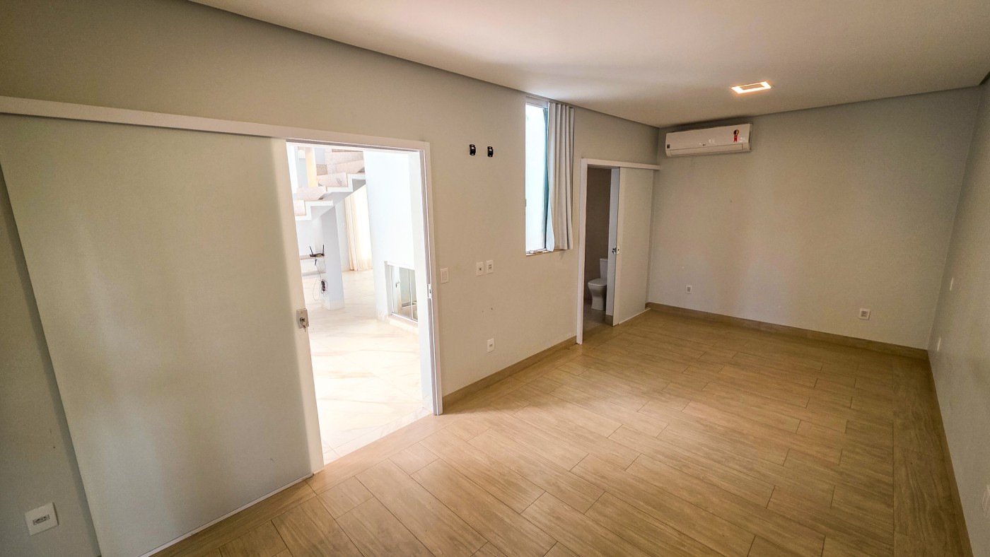 Casa para alugar com 5 quartos, 360m² - Foto 7