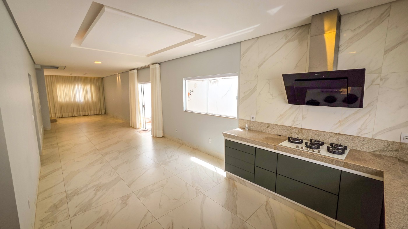 Casa para alugar com 5 quartos, 360m² - Foto 13
