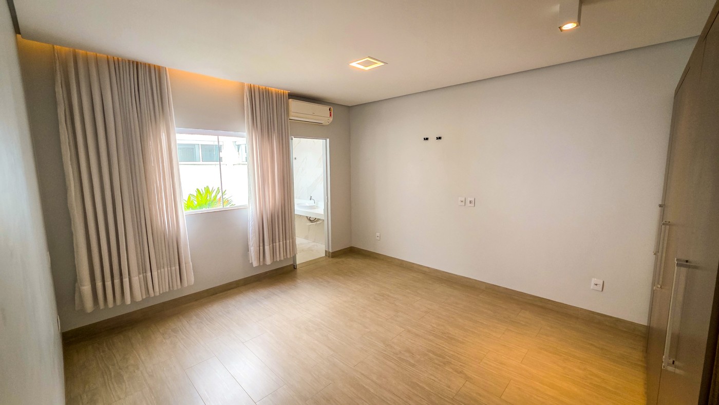 Casa para alugar com 5 quartos, 360m² - Foto 15