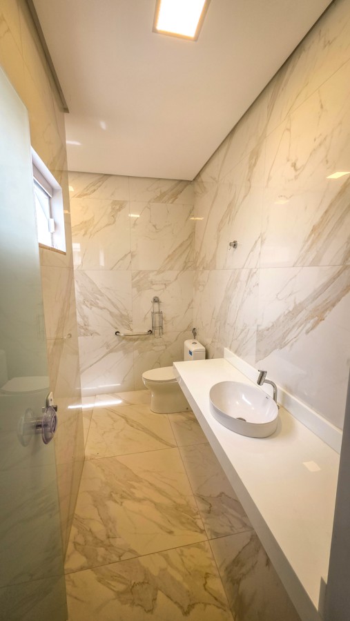 Casa para alugar com 5 quartos, 360m² - Foto 17