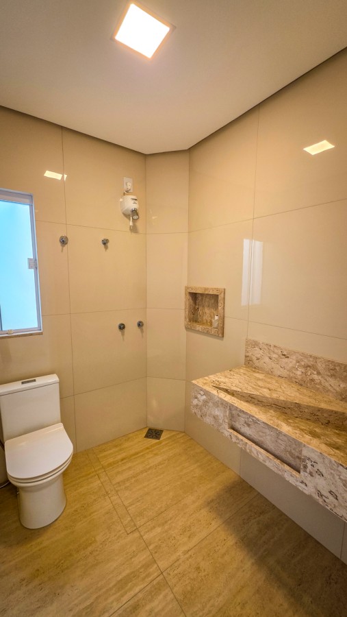 Casa para alugar com 5 quartos, 360m² - Foto 19