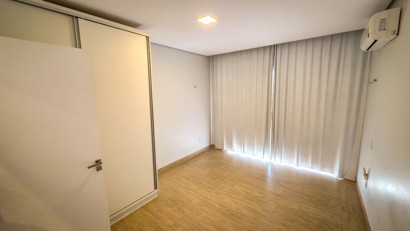 Casa para alugar com 5 quartos, 360m² - Foto 21