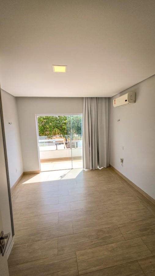 Casa para alugar com 5 quartos, 360m² - Foto 24