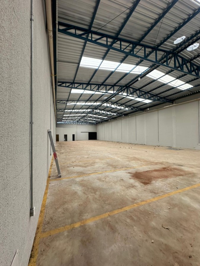 Depósito-Galpão, 615 m² - Foto 2