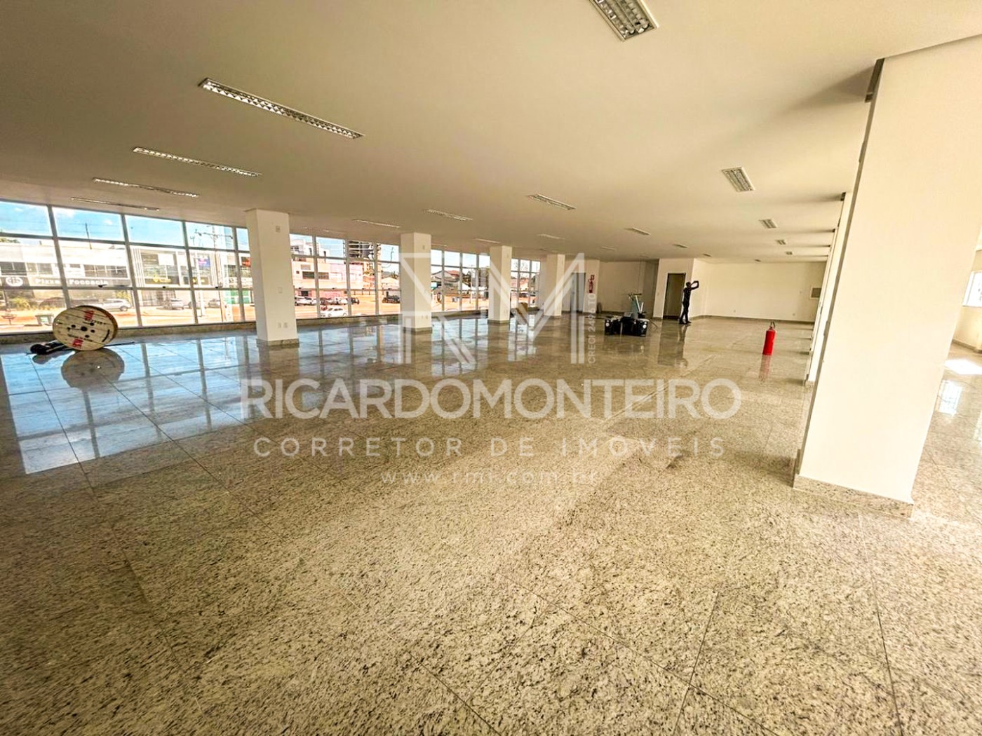 Sala-Conjunto, 384 m² - Foto 2