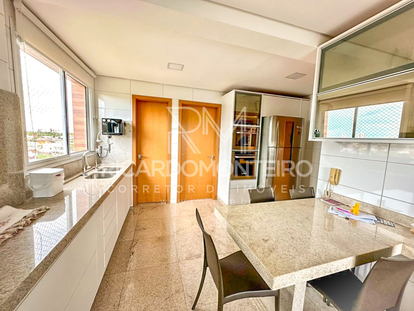 Apartamento, 4 quartos, 246 m² - Foto 10